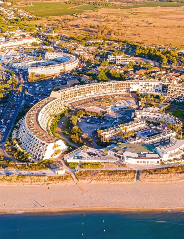 VTC Village Naturiste depuis les Aéroports et Gares